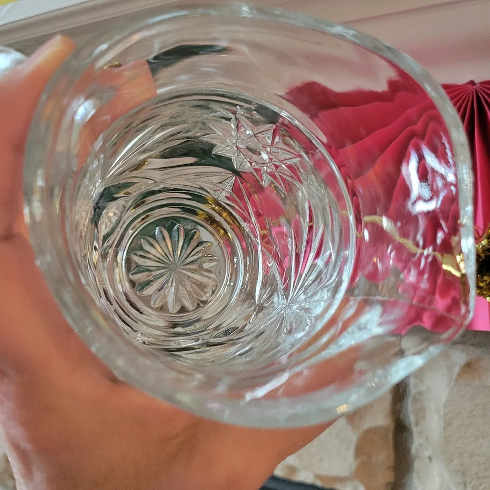 Small Starburst Glass Pitcher ~ Anchor Hocking? ~ Vintage '70s - '80s? ~ Pretty!